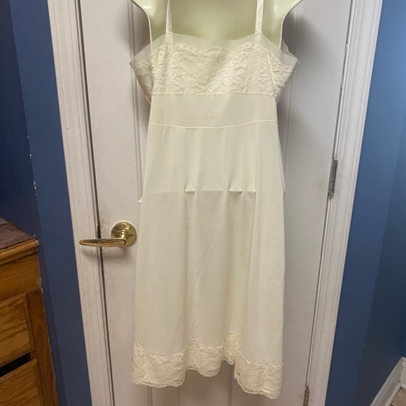 Evette Lingerie Vtg. Chiffon SATIN Lace Adjustable Strap Gown Slip Dress. - Picture 8 of 10